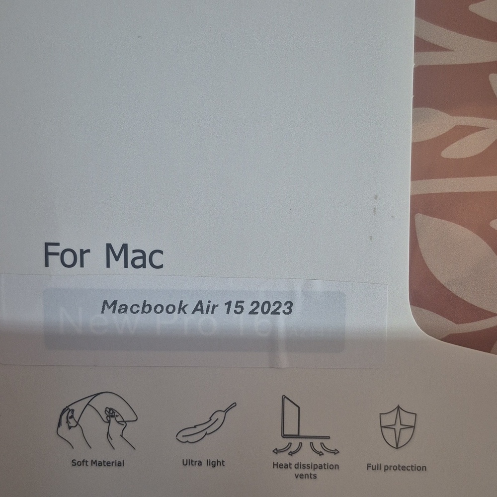 HardShell Case For Macbook - Picture 6 of 6